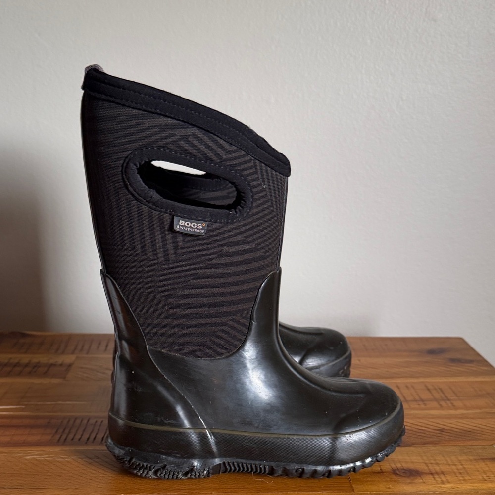 Bogs Black Patterned Rain Boots